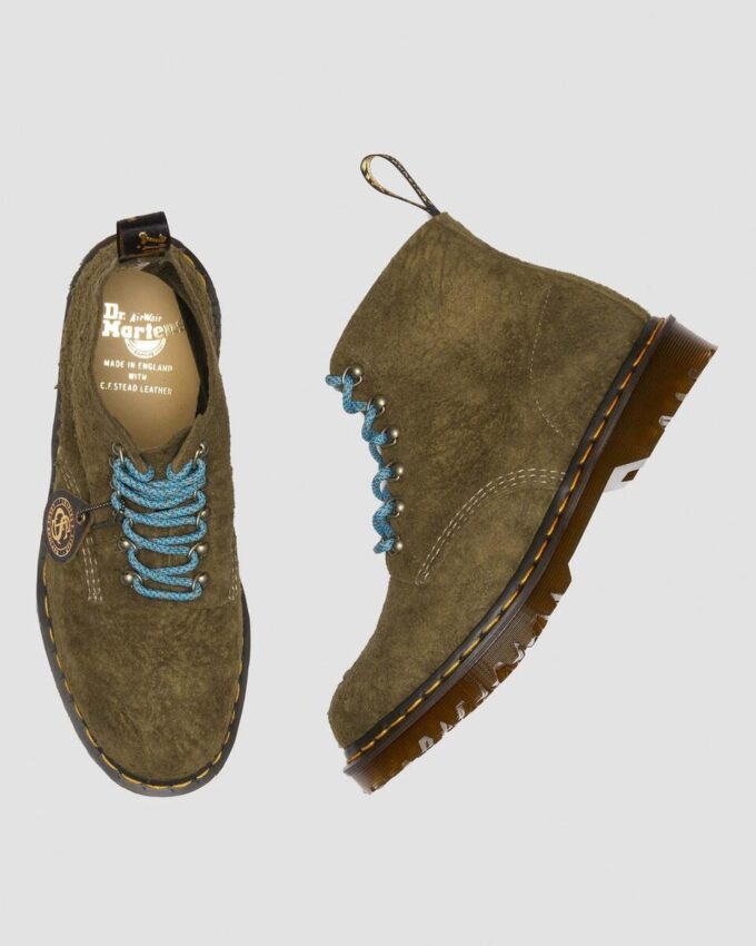 101 Fabriquées en Angleterre Bottines en daim avec détails métalliques 101 Fabriquées en Angleterre Bottines en daim avec détails métalliques