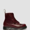 1460 Bottes classiques en cuir de veau fabriquées en Angleterre 1460 Bottes classiques en cuir de veau fabriquées en Angleterre