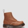 1460 Fabriquées en Angleterre Bottes à bout carré en cuir embossé Soft Boa 1460 Fabriquées en Angleterre Bottes à bout carré en cuir embossé Soft Boa