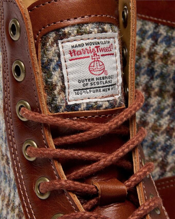 1460 Pascal Fabriquées en Angleterre Bottes en cuir et Harris Tweed 1460 Pascal Fabriquées en Angleterre Bottes en cuir et Harris Tweed