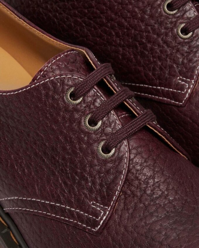 1461 Fabriqué en Angleterre Chaussures à bout rond en cuir embossé Soft Boa 1461 Fabriqué en Angleterre Chaussures à bout rond en cuir embossé Soft Boa
