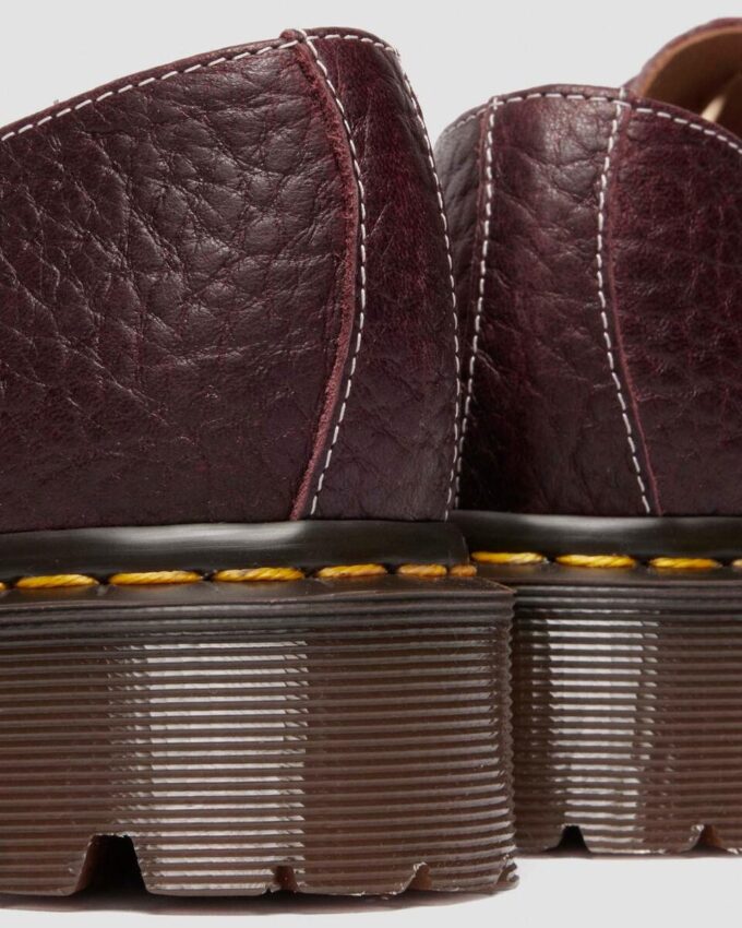 1461 Fabriqué en Angleterre Chaussures à bout rond en cuir embossé Soft Boa 1461 Fabriqué en Angleterre Chaussures à bout rond en cuir embossé Soft Boa