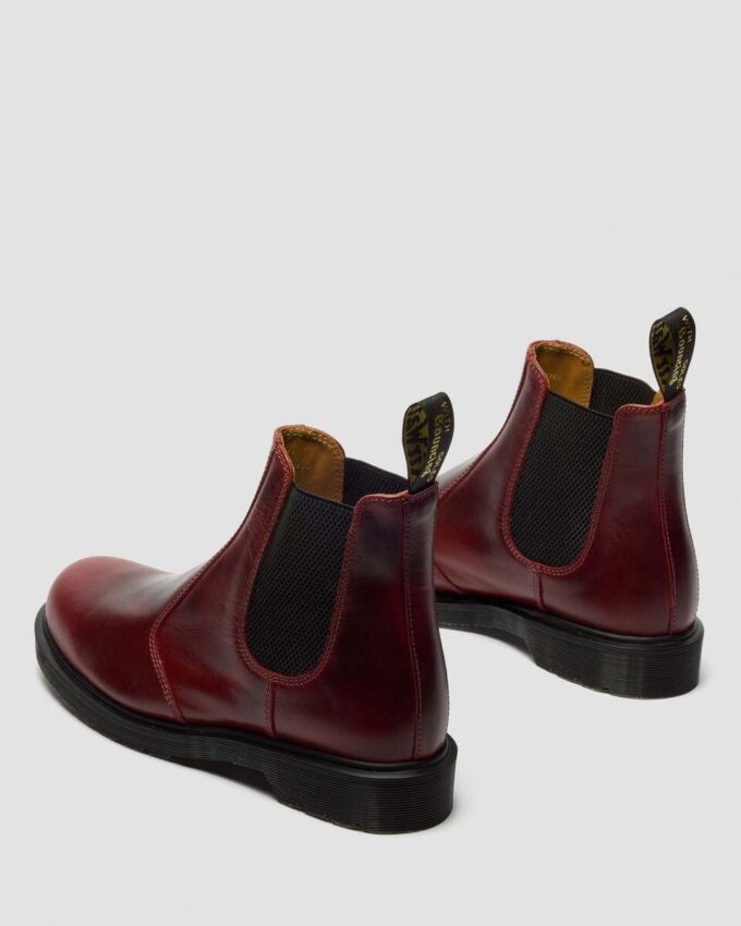 2976 Chelsea Boot classique en cuir de veau fabriquée en Angleterre 2976 Chelsea Boot classique en cuir de veau fabriquée en Angleterre