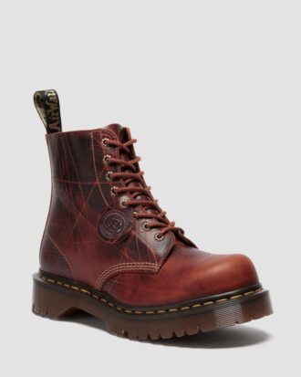 bottes bout carr en cuir 1460 pascal bex fabriques en angleterre 1 330x413 - Bottes &agrave; bout carr&eacute; en cuir 1460 Pascal Bex fabriqu&eacute;es en Angleterre