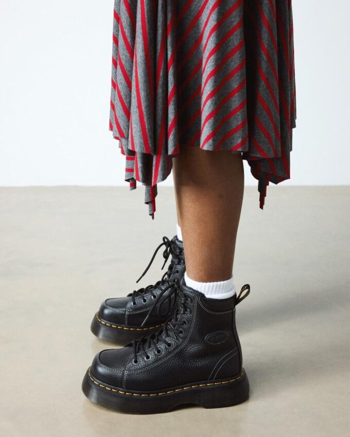 Bottes BUZZ 8-EYE en Nappa Leather foulé Bottes BUZZ 8-EYE en Nappa Leather foulé
