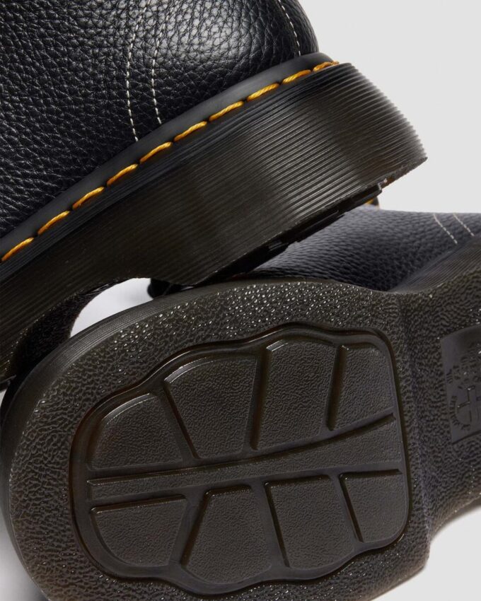 Bottes BUZZ 8-EYE en Nappa Leather foulé Bottes BUZZ 8-EYE en Nappa Leather foulé