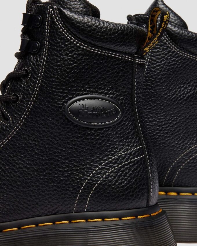 Bottes BUZZ 8-EYE en Nappa Leather foulé Bottes BUZZ 8-EYE en Nappa Leather foulé