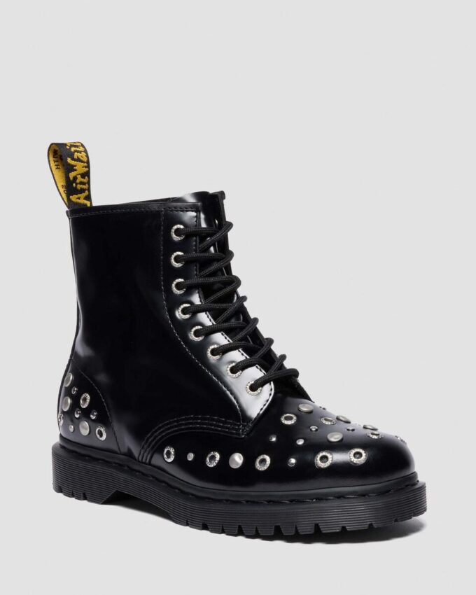 Bottes en cuir clouté 1460