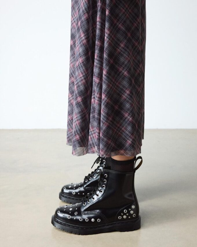 Bottes en cuir clouté 1460