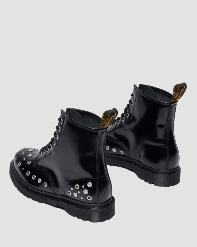 Bottes en cuir clouté 1460