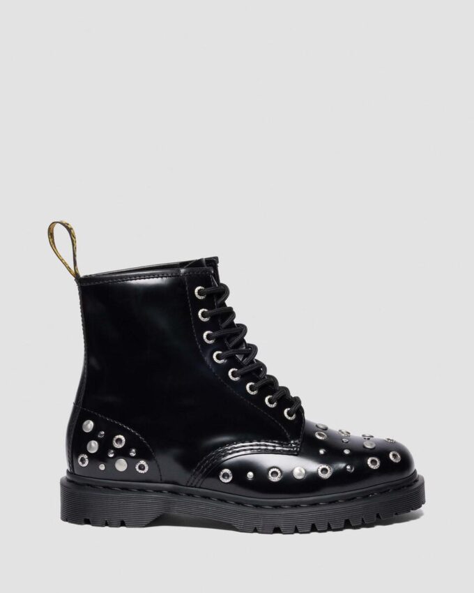Bottes en cuir clouté 1460
