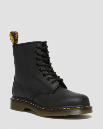 bottes lacets 1460 en cuir gras 1 330x413 - Bottes &agrave; lacets 1460 en cuir gras