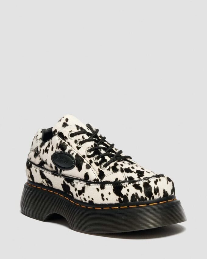 BUZZ Chaussures à 5 œillets en cuir dalmatien BUZZ Chaussures à 5 œillets en cuir dalmatien