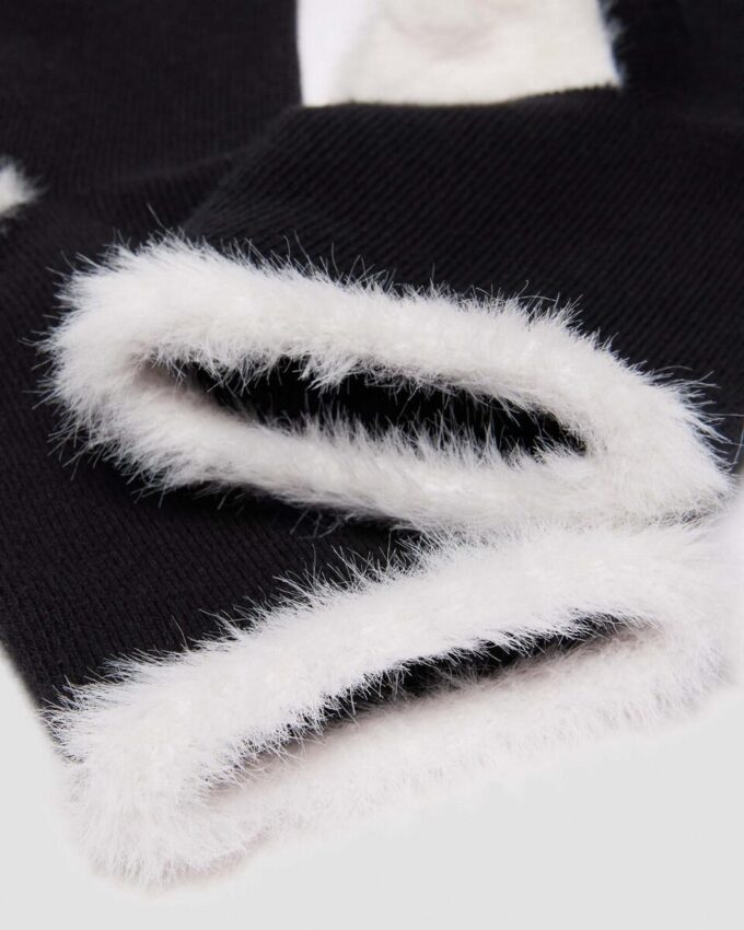 CHAUSSETTES EN MÉLANGE DE COTON BIOLOGIQUE ET DE FAUSSE FOURRURE CHAUSSETTES EN MÉLANGE DE COTON BIOLOGIQUE CHAUSSETTES EN MÉLANGE DE COTON BIOLOGIQUE ET DE FAUSSE FOURRURE CHAUSSETTES EN MÉLANGE DE COTON BIOLOGIQUE