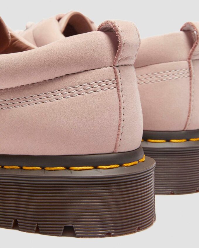 Chaussures Lowell en cuir souple à bout mocassin Chaussures Lowell en cuir souple à bout mocassin