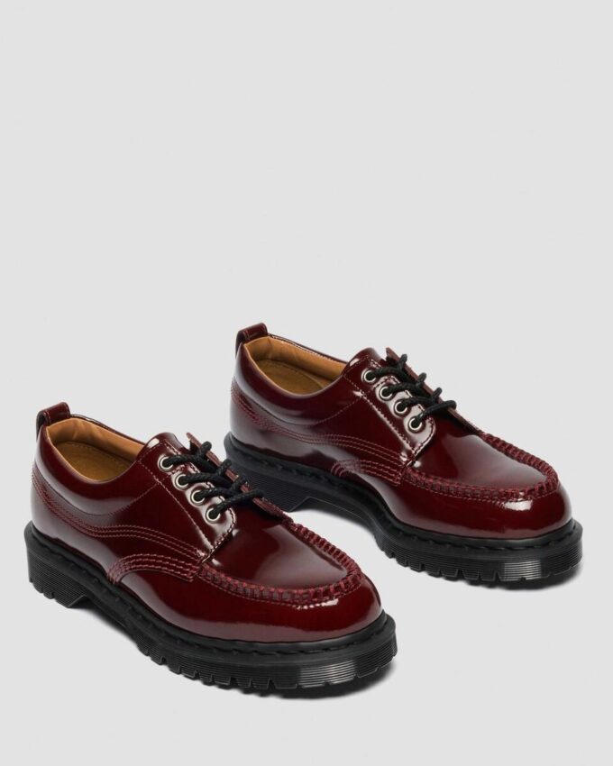 Chaussures Lowell en cuir verni à bout mocassin