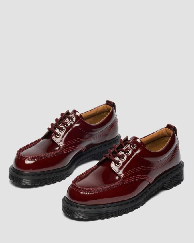 Chaussures Lowell en cuir verni à bout mocassin