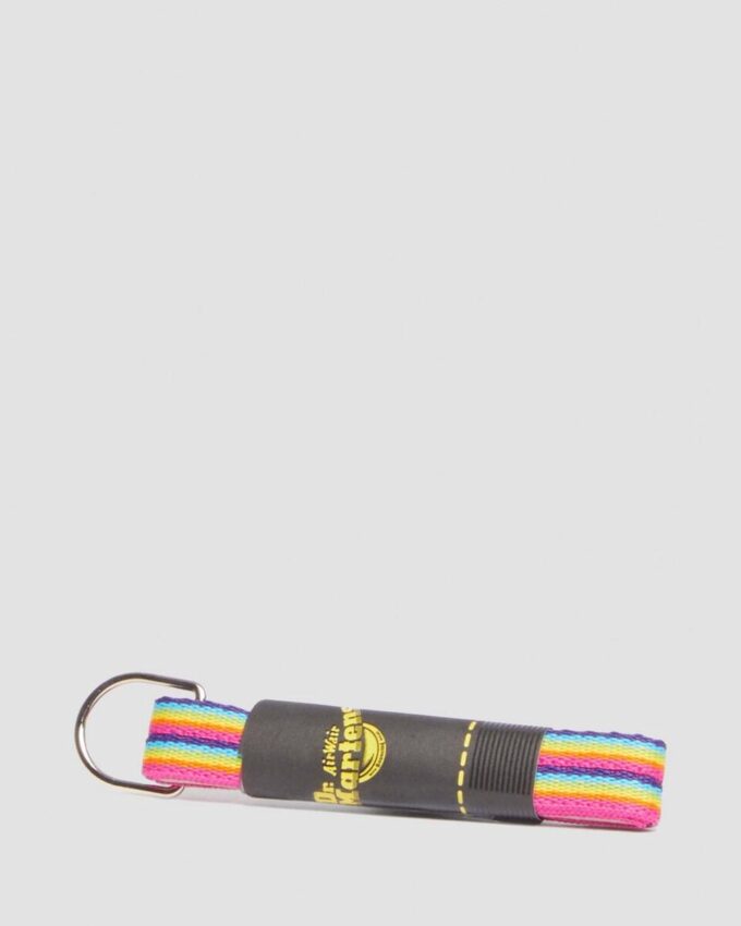 Lacets plats arc-en-ciel de 26 pouces (3 œillets) Lacets plats arc-en-ciel de 26 pouces (3 œillets)