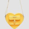 Sac en cuir Kiev avec ferrures en forme de cœur Sac en cuir Kiev avec ferrures en forme de cœur