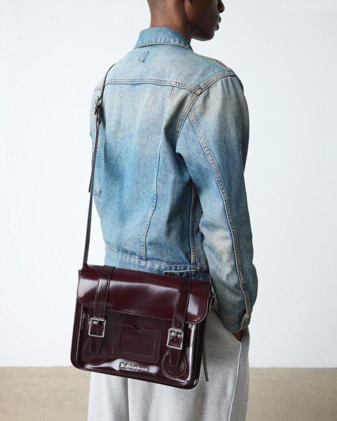 Sac messager vegan 11 pouces Sac messager vegan 11 pouces